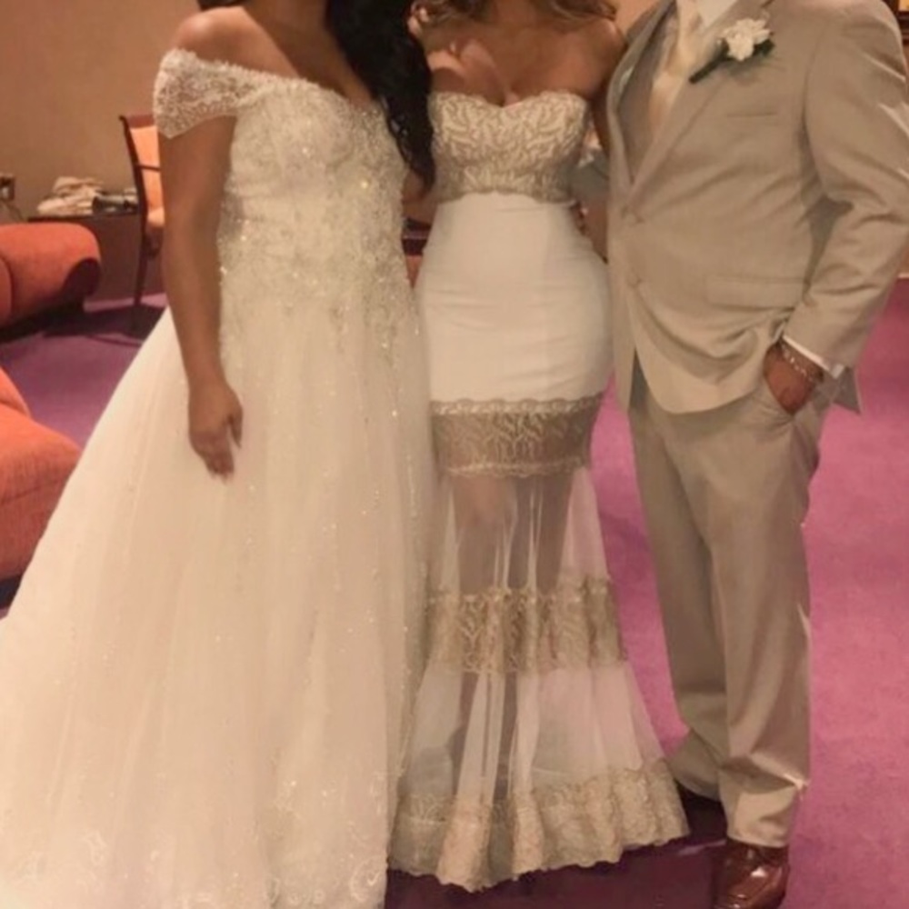 Stunning white and gold gown - Picture 3 of 6